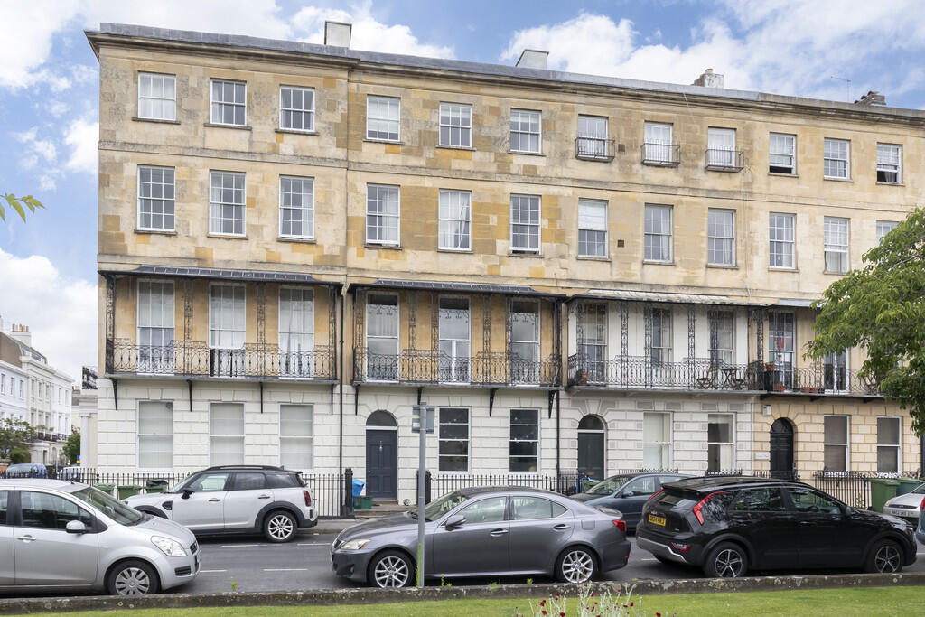 1 bed Apartment for rent in Prestbury. From Elliot Oliver Sales - Cheltenham 1 bed Apartment for rent in Prestbury. From Elliot Oliver Sales - Cheltenham
