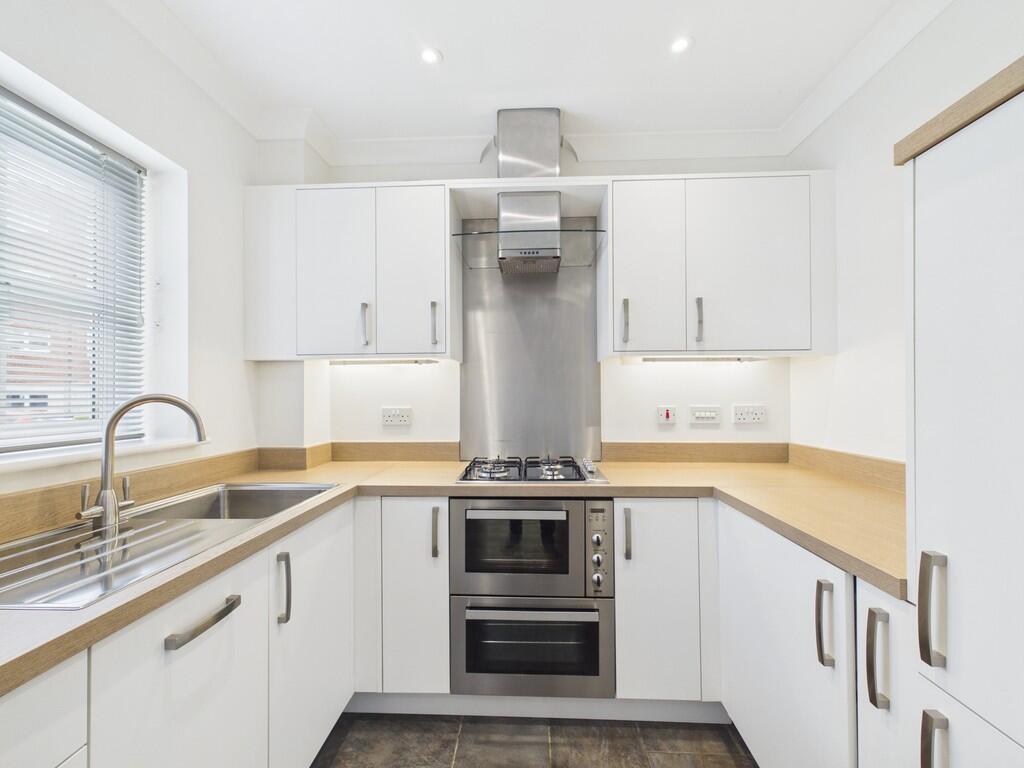 2 bed Apartment for rent in Cheltenham. From Elliot Oliver Sales - Cheltenham