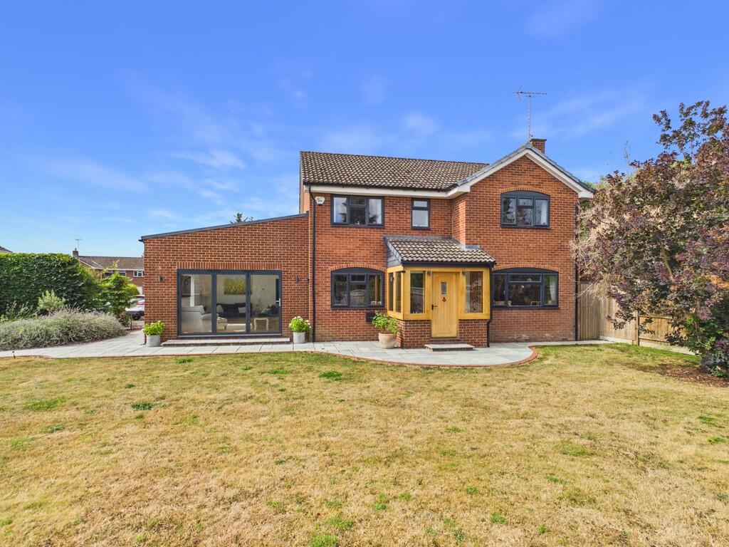 4 bed Detached for rent in Maisemore. From Elliot Oliver Sales - Cheltenham 4 bed Detached for rent in Maisemore. From Elliot Oliver Sales - Cheltenham