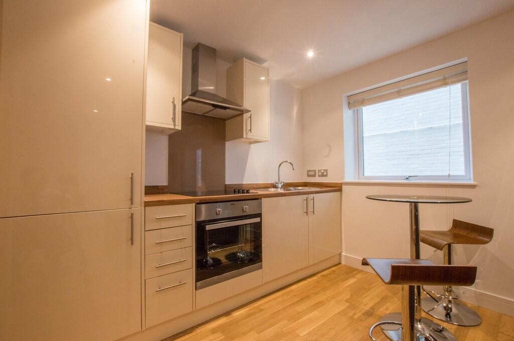 4 bed Studio for rent in Swindon. From Elliot Oliver Sales - Cheltenham