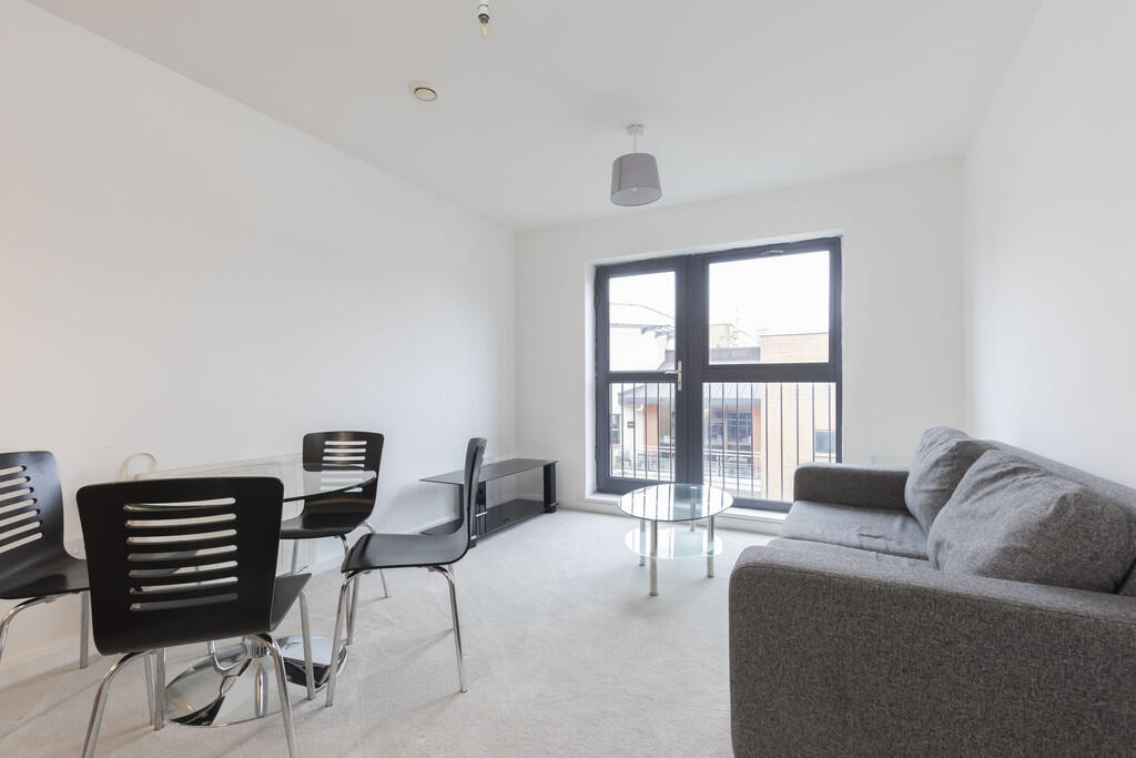 1 bed Apartment for rent in Swindon. From Elliot Oliver Sales - Cheltenham