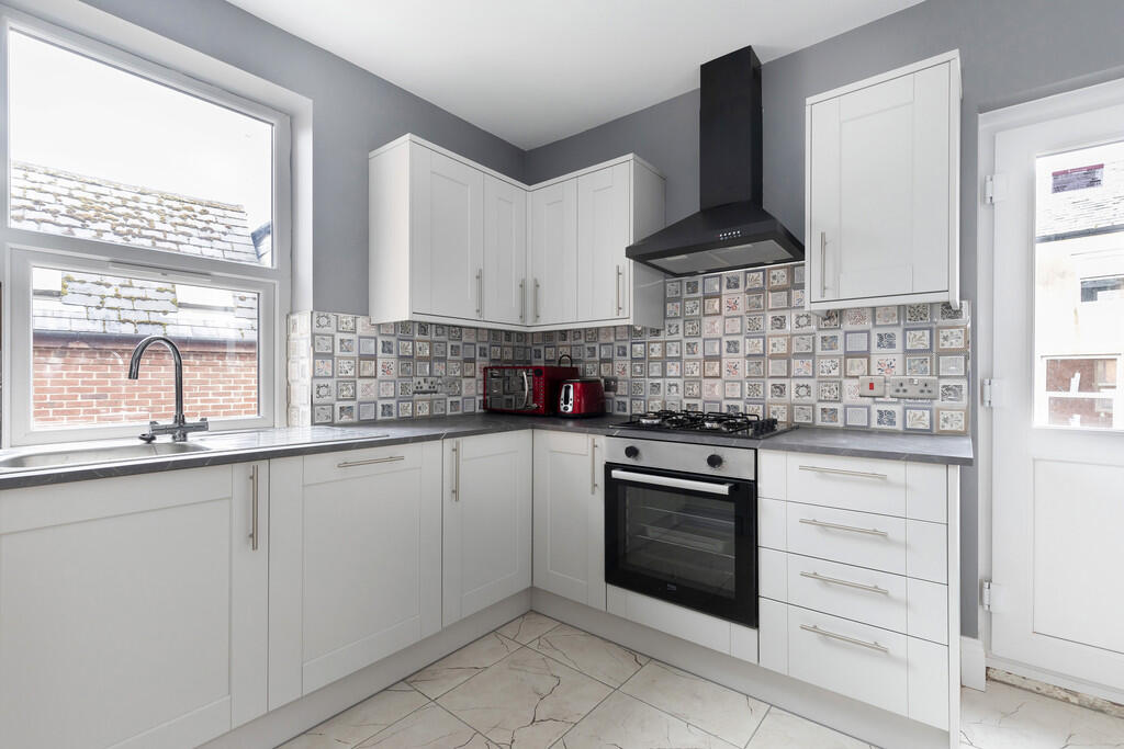 4 bed House Share for rent in Cheltenham. From Elliot Oliver Sales - Cheltenham