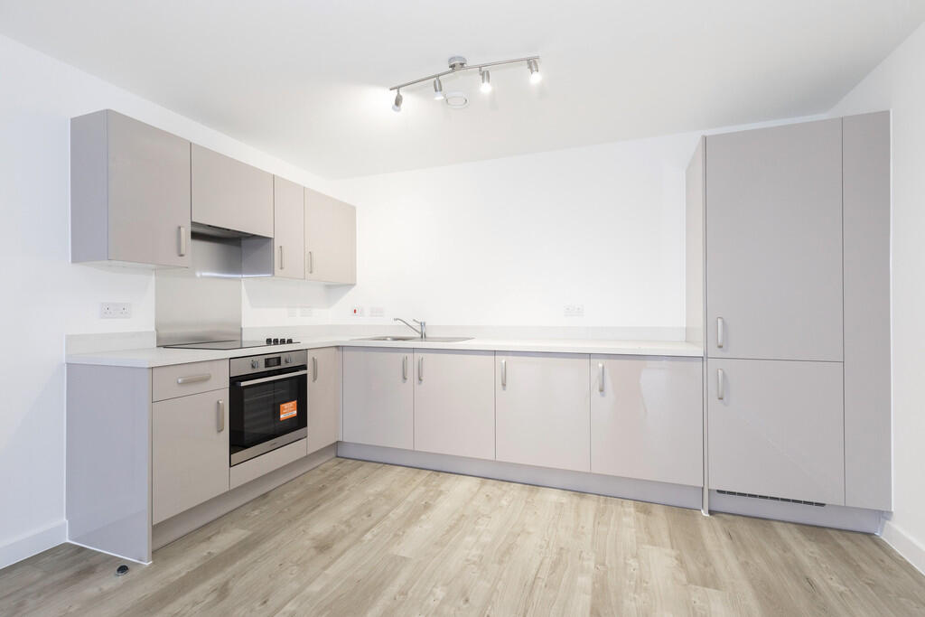 2 bed Apartment for rent in Over. From Elliot Oliver Sales - Cheltenham 2 bed Apartment for rent in Over. From Elliot Oliver Sales - Cheltenham