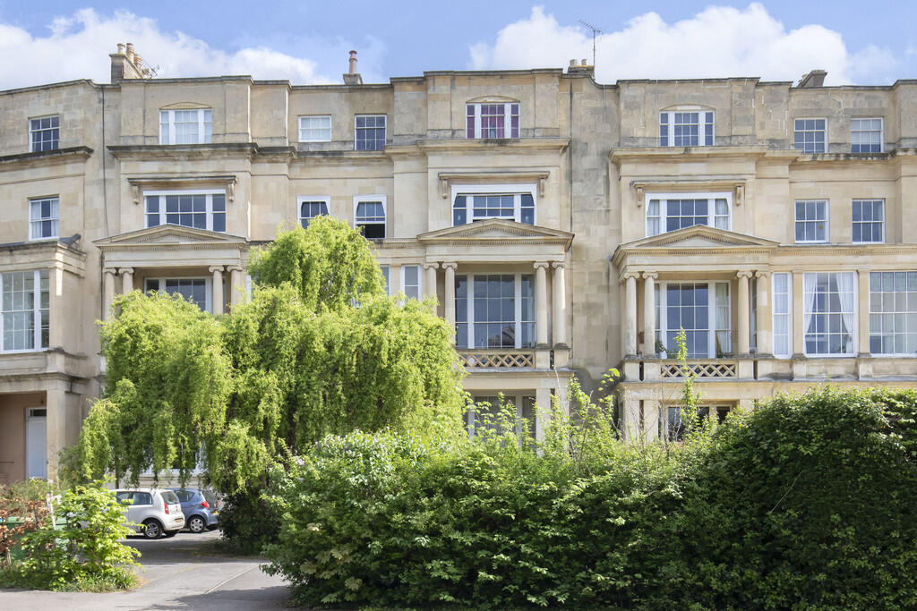 1 bed Apartment for rent in Cheltenham. From Elliot Oliver Sales - Cheltenham 1 bed Apartment for rent in Cheltenham. From Elliot Oliver Sales - Cheltenham