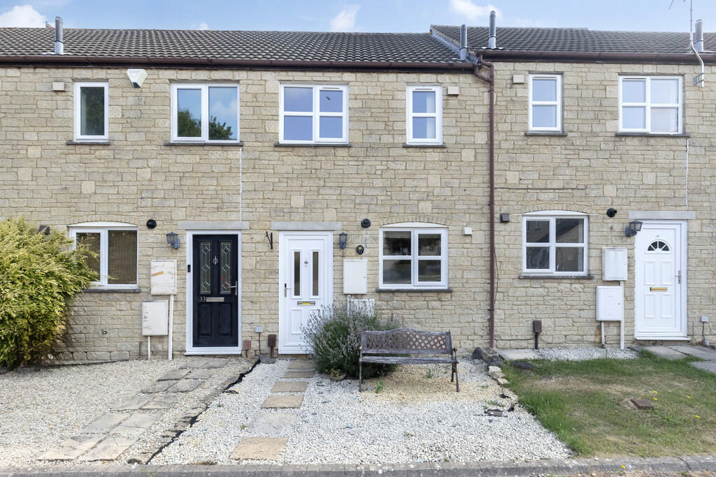 2 bed Mid Terraced House for rent in Shurdington. From Elliot Oliver Sales - Cheltenham 2 bed Mid Terraced House for rent in Shurdington. From Elliot Oliver Sales - Cheltenham