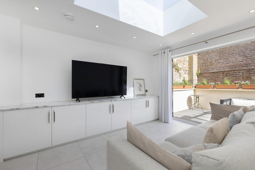1 bed Apartment for rent in Cheltenham. From Elliot Oliver Sales - Cheltenham