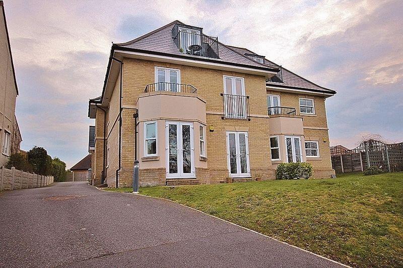 2 bed 1st Floor Flat for rent in Winkton. From Richard Godsell Estate Agents - Southbourne 2 bed 1st Floor Flat for rent in Winkton. From Richard Godsell Estate Agents - Southbourne