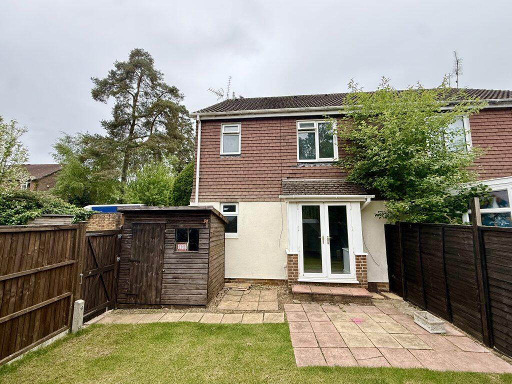 2 bed Mid Terraced House for rent in Whitehill. From Strudwick Property Services - Bordon