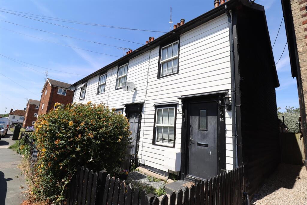 2 bed End of Terrace for rent in Burnham-on-Crouch. From Absolute Property Sales Ltd 2 bed End of Terrace for rent in Burnham-on-Crouch. From Absolute Property Sales Ltd