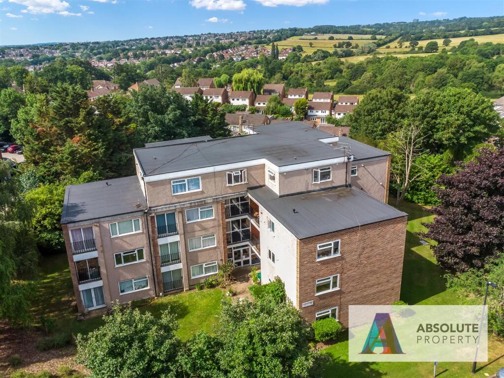 1 bed 1st Floor Flat for rent in Botany Bay. From Absolute Property Sales Ltd
