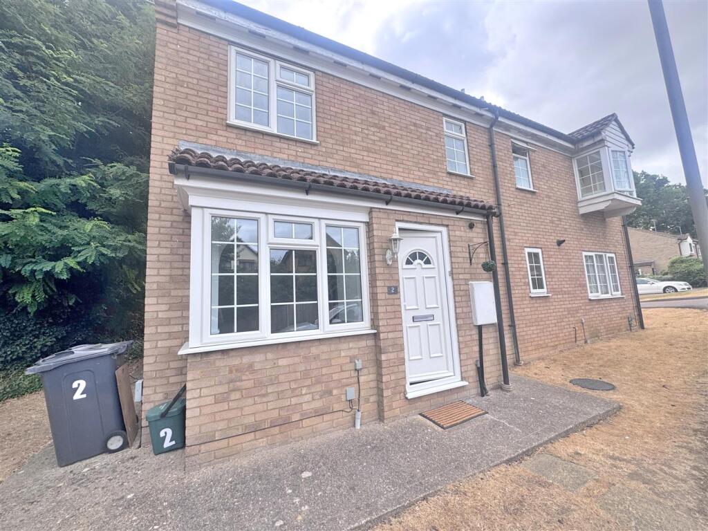 1 bed Mid Terraced House for rent in Stevenage. From Absolute Property Sales Ltd