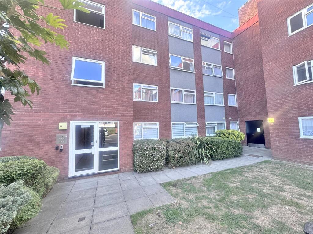 2 bed 1st Floor Flat for rent in London. From Absolute Property Sales Ltd 2 bed 1st Floor Flat for rent in London. From Absolute Property Sales Ltd