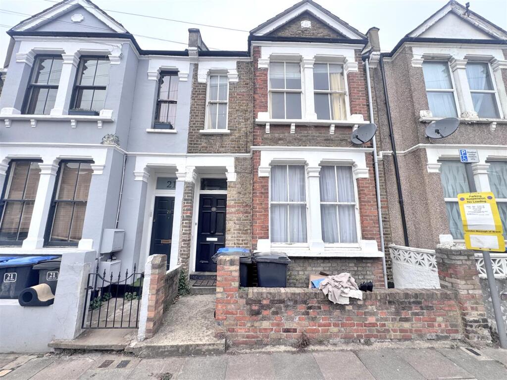 2 bed 1st Floor Flat for rent in London. From Absolute Property Sales Ltd 2 bed 1st Floor Flat for rent in London. From Absolute Property Sales Ltd