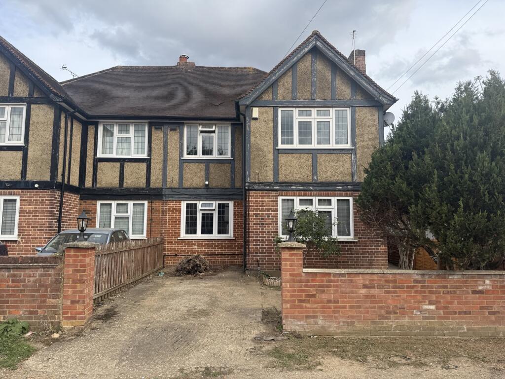 4 bed Semi Detached for rent in Slough. From Jackson O'Rourke - Cippenham
