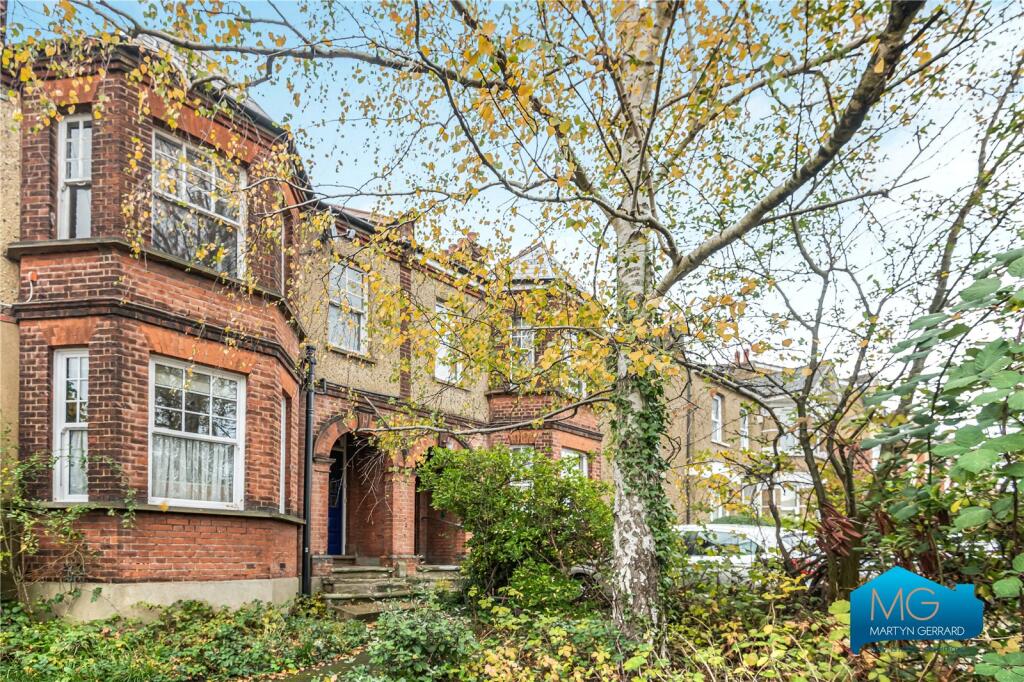 2 bed Apartment for rent in Hadley Wood. From Martyn Gerrard - Barnet 2 bed Apartment for rent in Hadley Wood. From Martyn Gerrard - Barnet