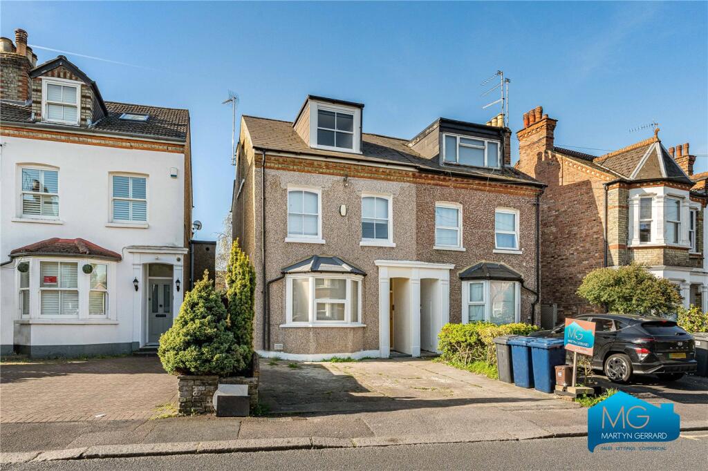 1 bed Apartment for rent in Hadley Wood. From Martyn Gerrard - Barnet