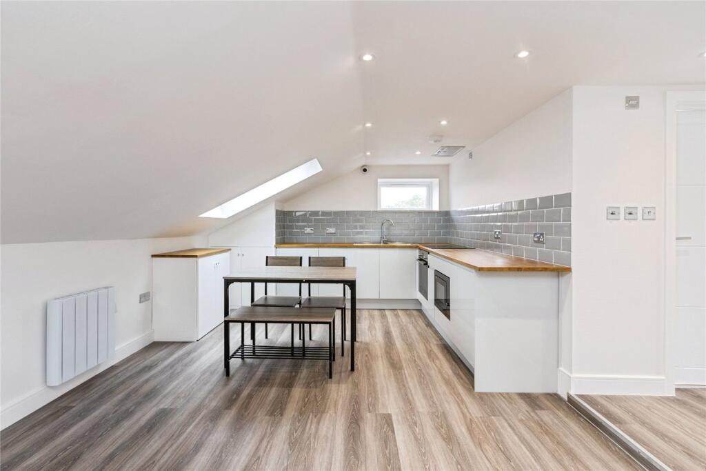 4 bed Apartment for rent in London. From Martyn Gerrard - Barnet