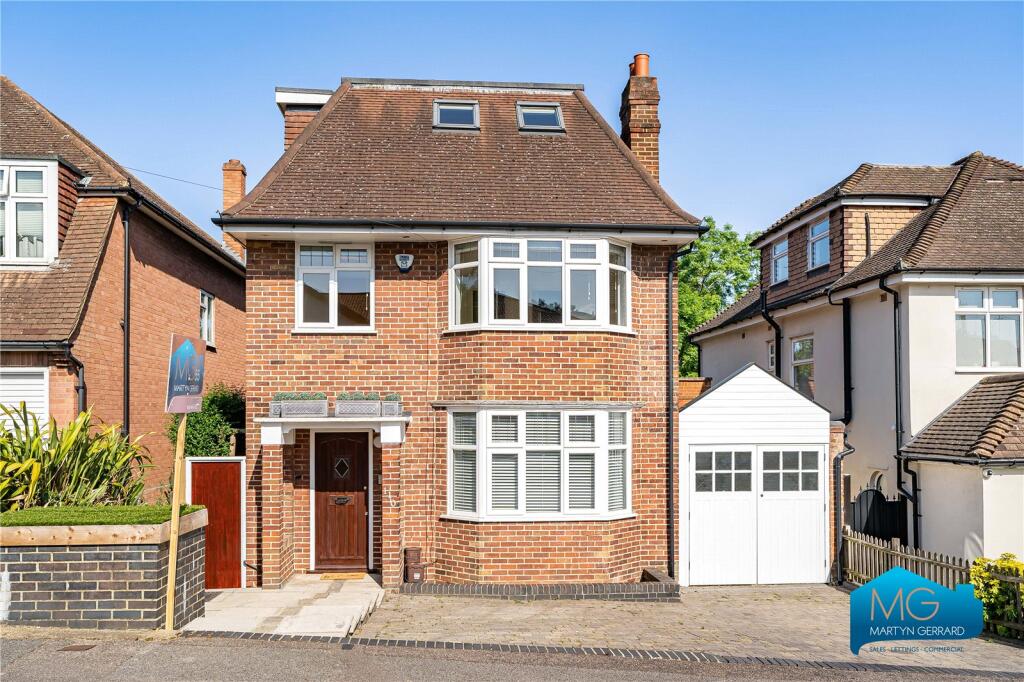 5 bed Detached for rent in Barnet. From Martyn Gerrard - Barnet
