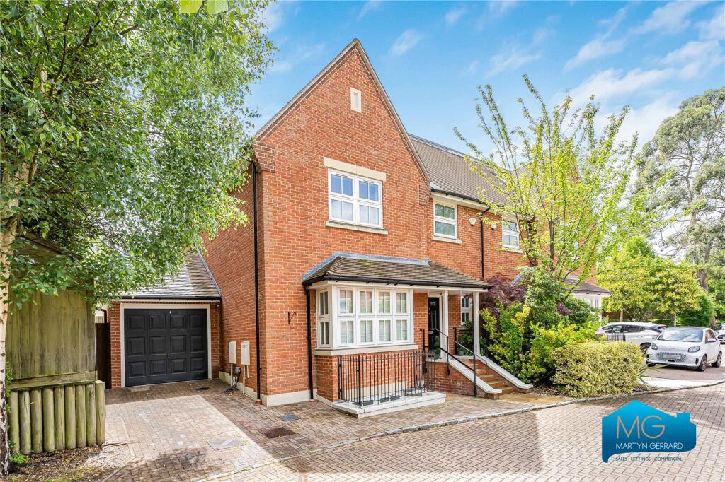 5 bed Semi Detached for rent in Hadley Wood. From Martyn Gerrard - Barnet