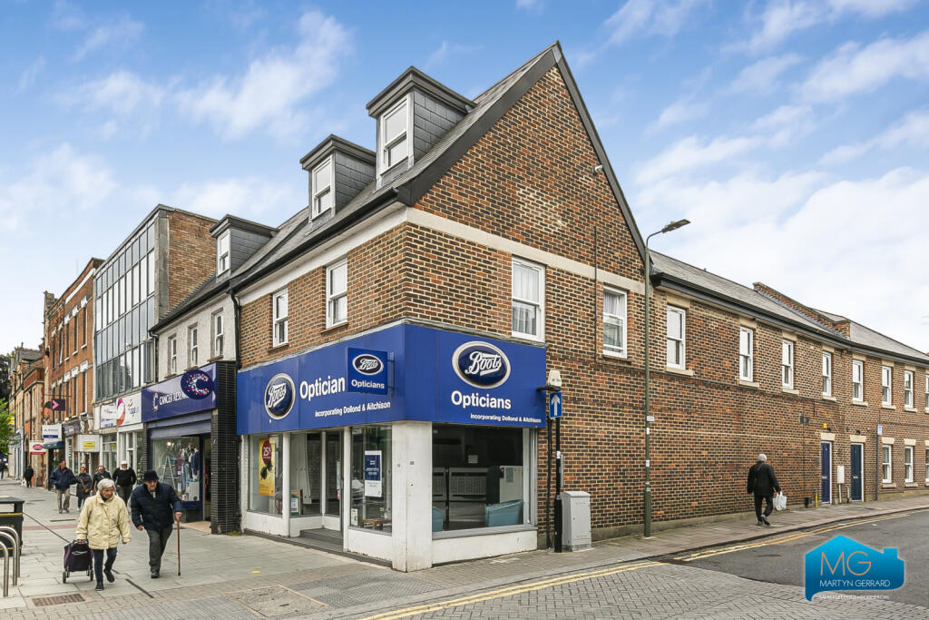 2 bed Apartment for rent in Barnet. From Martyn Gerrard - Barnet