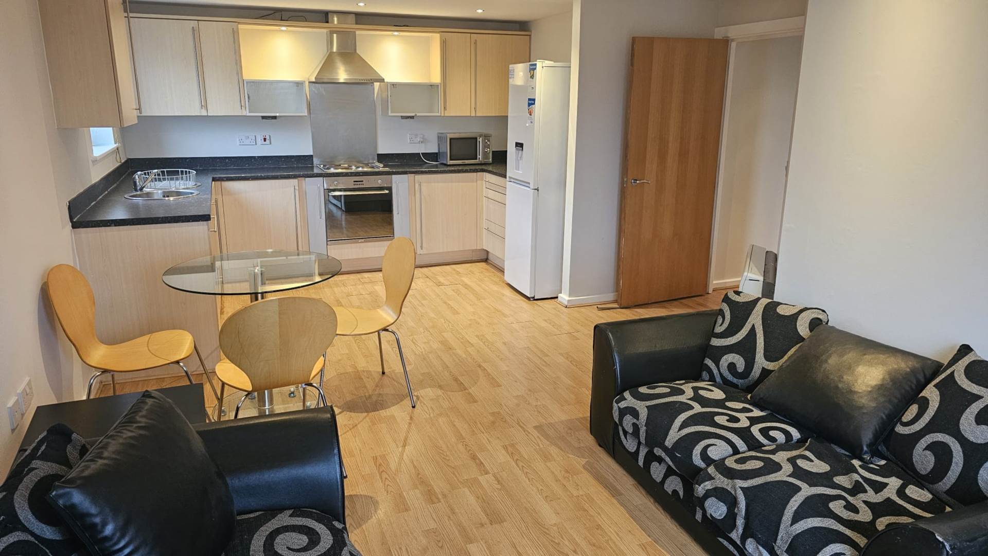 2 bed Apartment for rent in Salford. From Bright Estate Agents