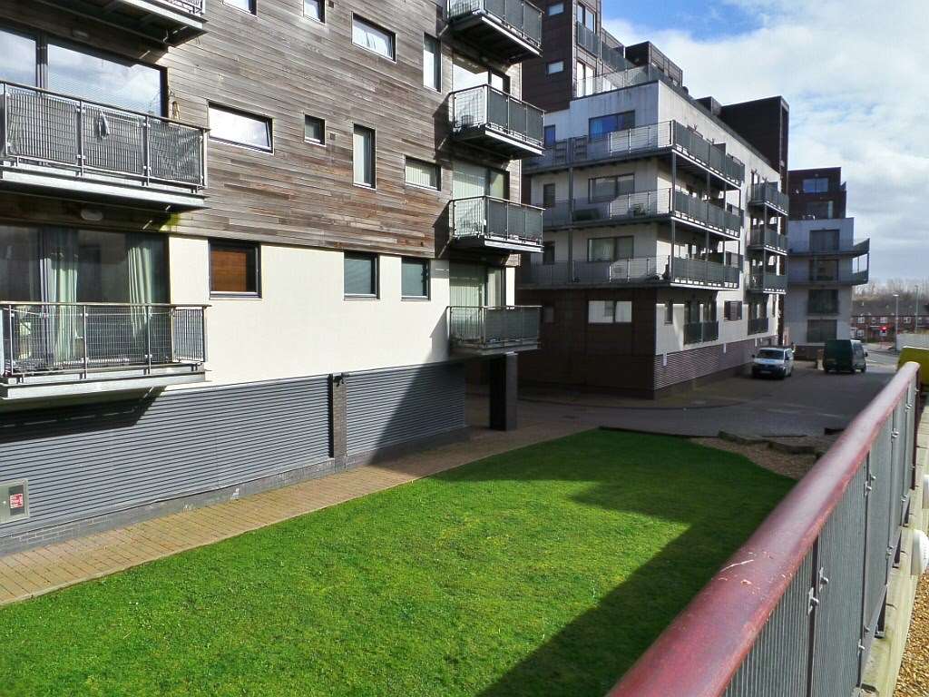 2 bed Apartment for rent in Manchester. From Bright Estate Agents