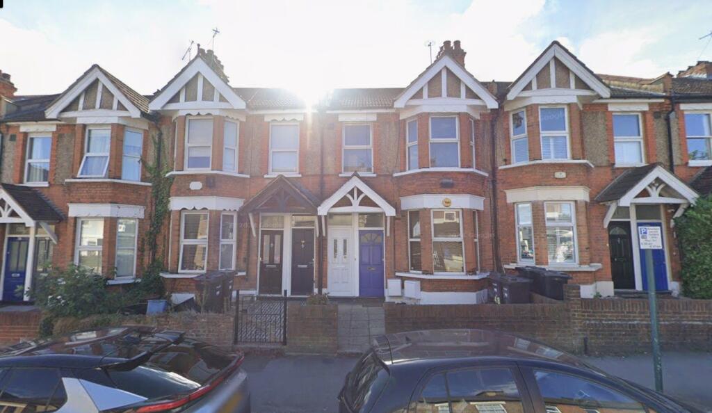 2 bed 1st Floor Flat for rent in London. From Luxe Residential - South Woodford 2 bed 1st Floor Flat for rent in London. From Luxe Residential - South Woodford
