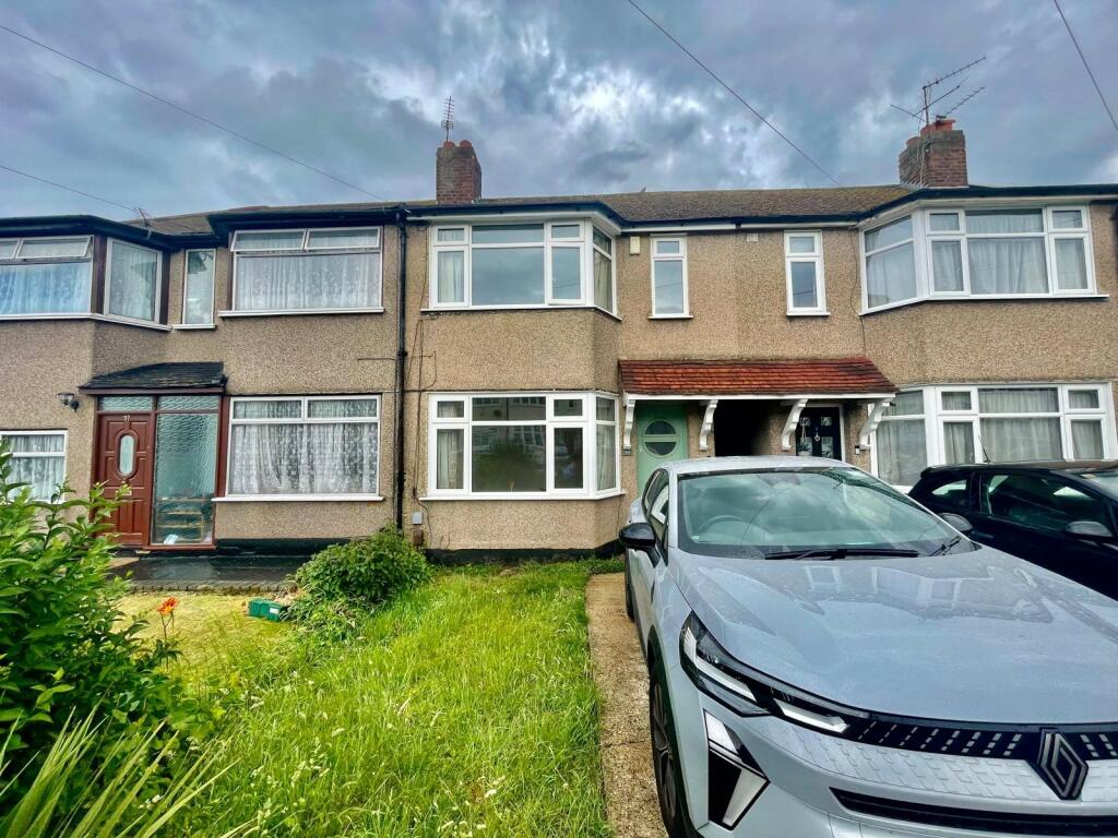 3 bed Mid Terraced House for rent in Sidcup. From Ellis & Co - Sidcup 3 bed Mid Terraced House for rent in Sidcup. From Ellis & Co - Sidcup