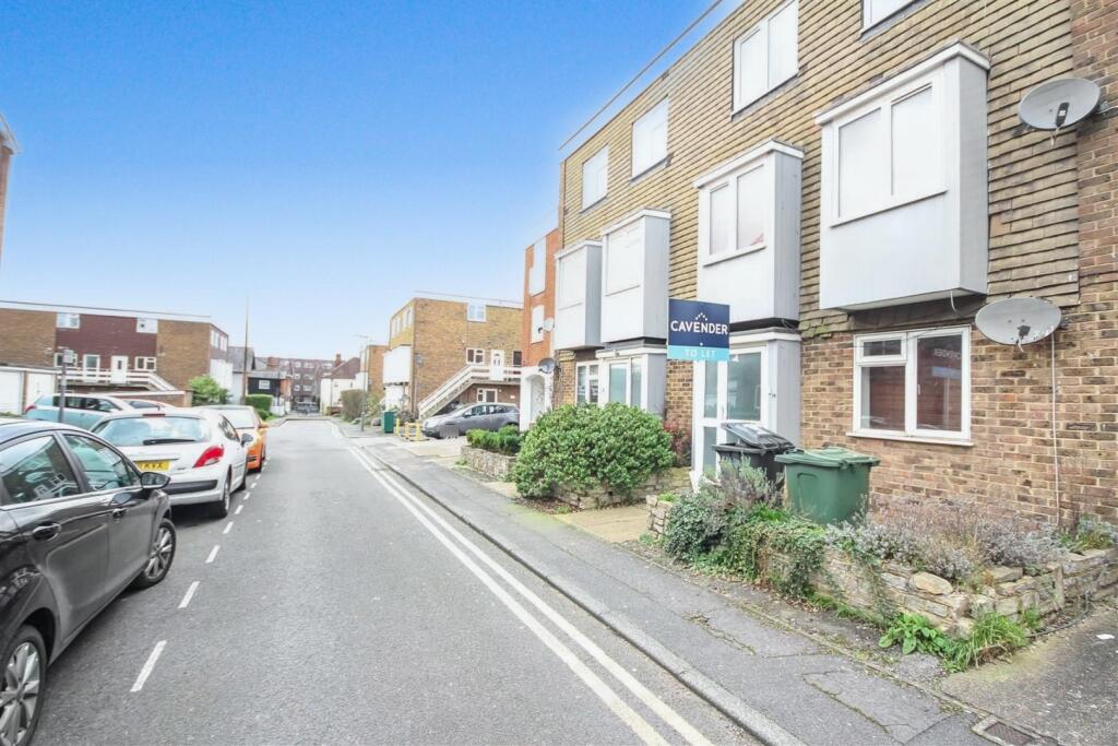 2 bed Annexe for rent in Guildford. From Cavender Estate Agent - Guildford