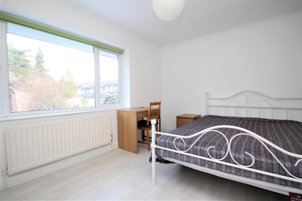 1 bed House Share for rent in Guildford. From Cavender Estate Agent - Guildford