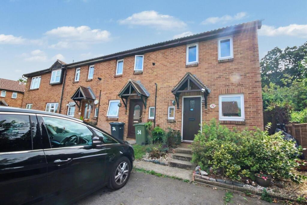 2 bed End of Terrace for rent in West Clandon. From Cavender Estate Agent - Guildford