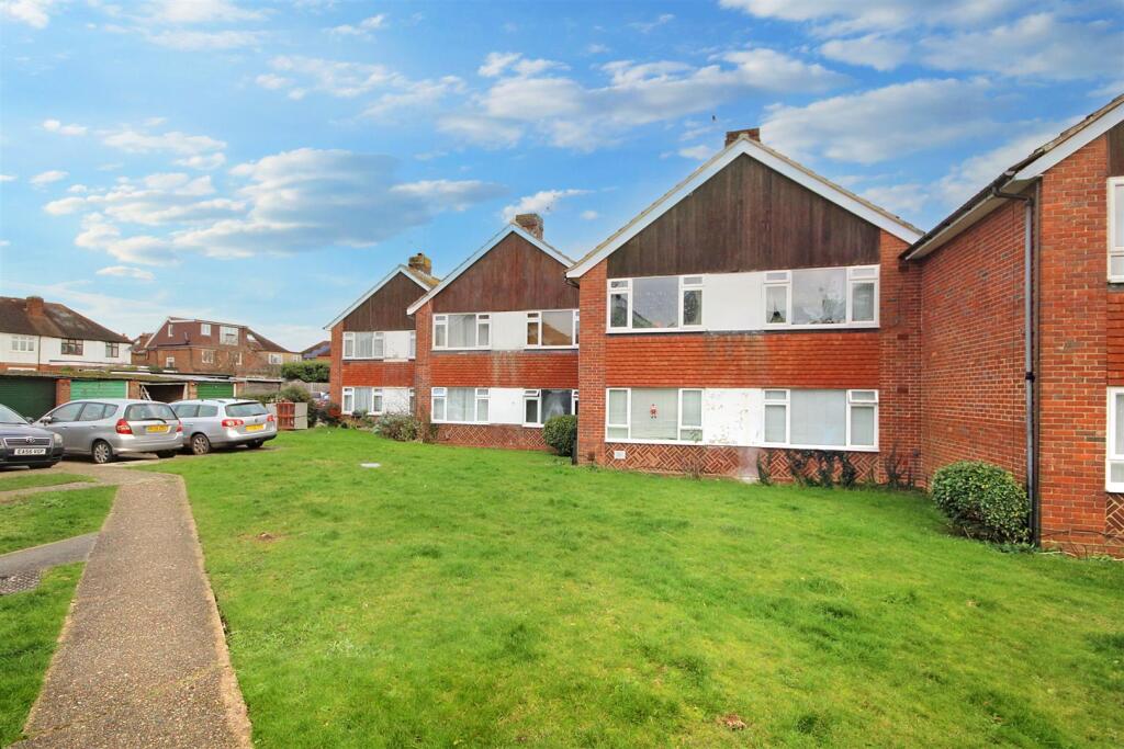 2 bed Annexe for rent in Guildford. From Cavender Estate Agent - Guildford