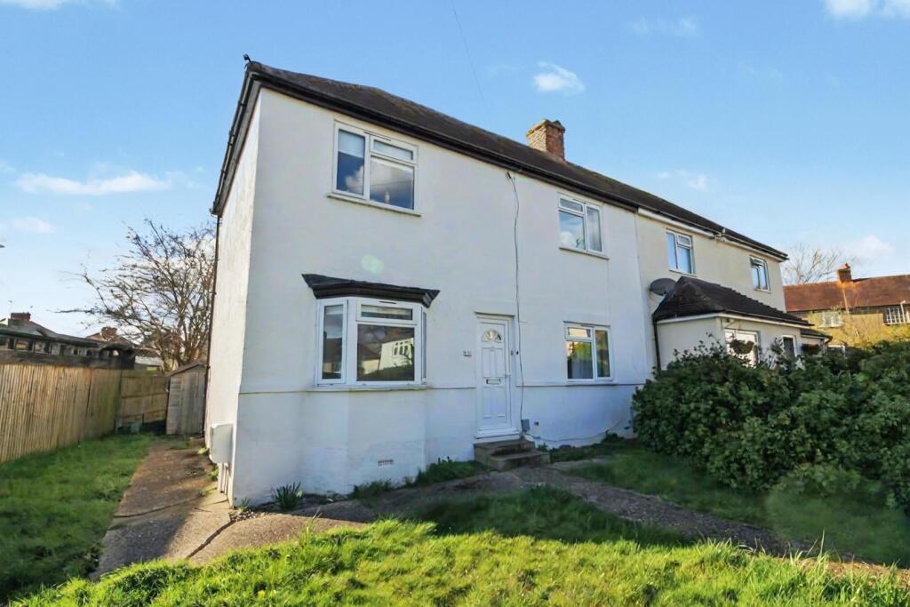 4 bed Detached for rent in Guildford. From Cavender Estate Agent - Guildford