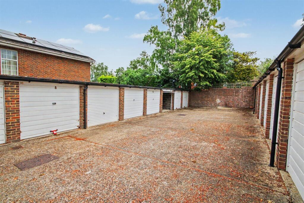 4 bed Garages for rent in Guildford. From Cavender Estate Agent - Guildford