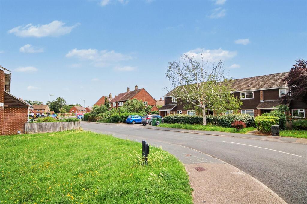 2 bed Annexe for rent in Guildford. From Cavender Estate Agent - Guildford