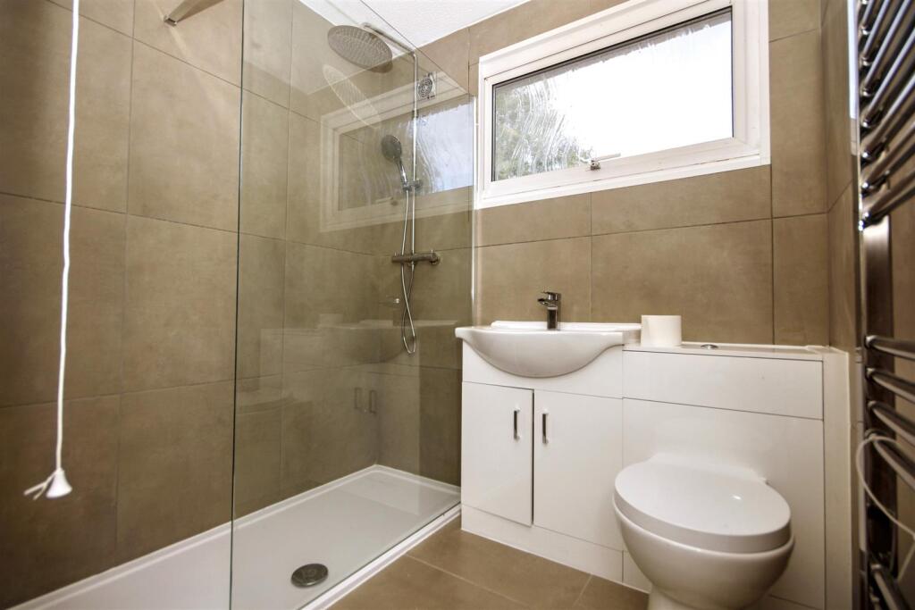 1 bed House Share for rent in Wood Street Village. From Cavender Estate Agent - Guildford