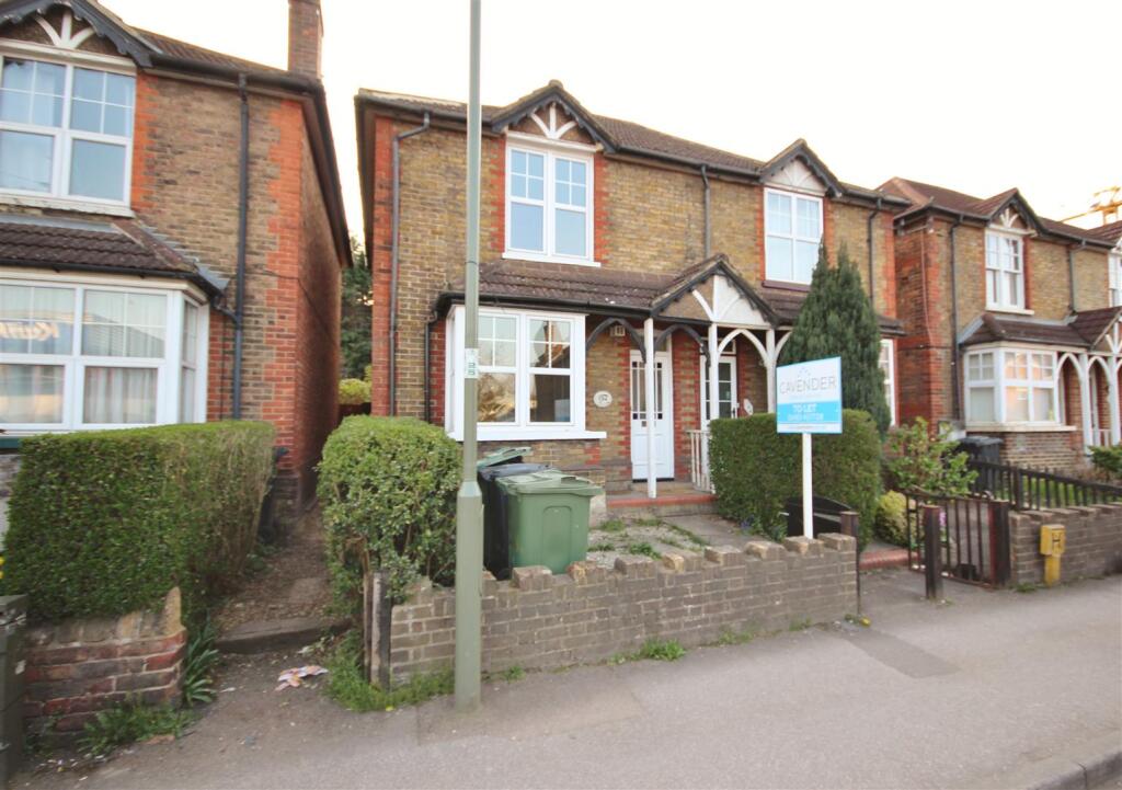 3 bed Detached for rent in Guildford. From Cavender Estate Agent - Guildford 3 bed Detached for rent in Guildford. From Cavender Estate Agent - Guildford