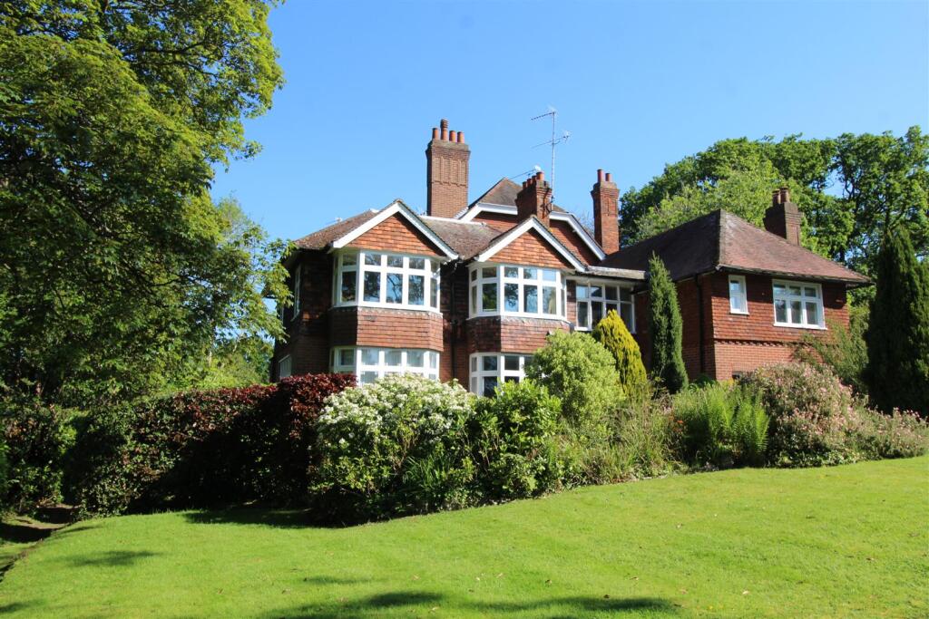 2 bed 1st Floor Flat for rent in Sevenoaks. From Cavendish - Sevenoaks