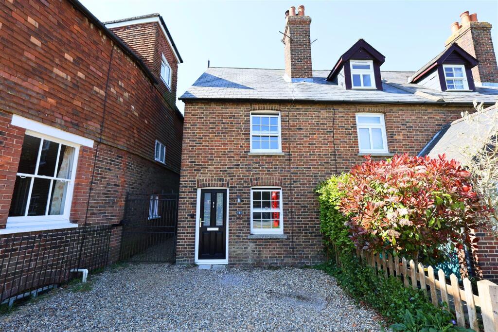 2 bed End of Terrace for rent in Tonbridge. From Cavendish - Sevenoaks