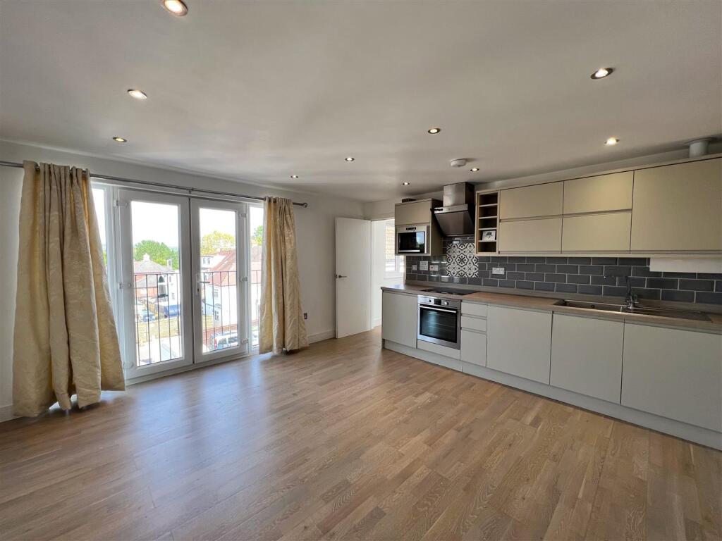 1 bed 1st Floor Flat for rent in Sevenoaks. From Cavendish - Sevenoaks