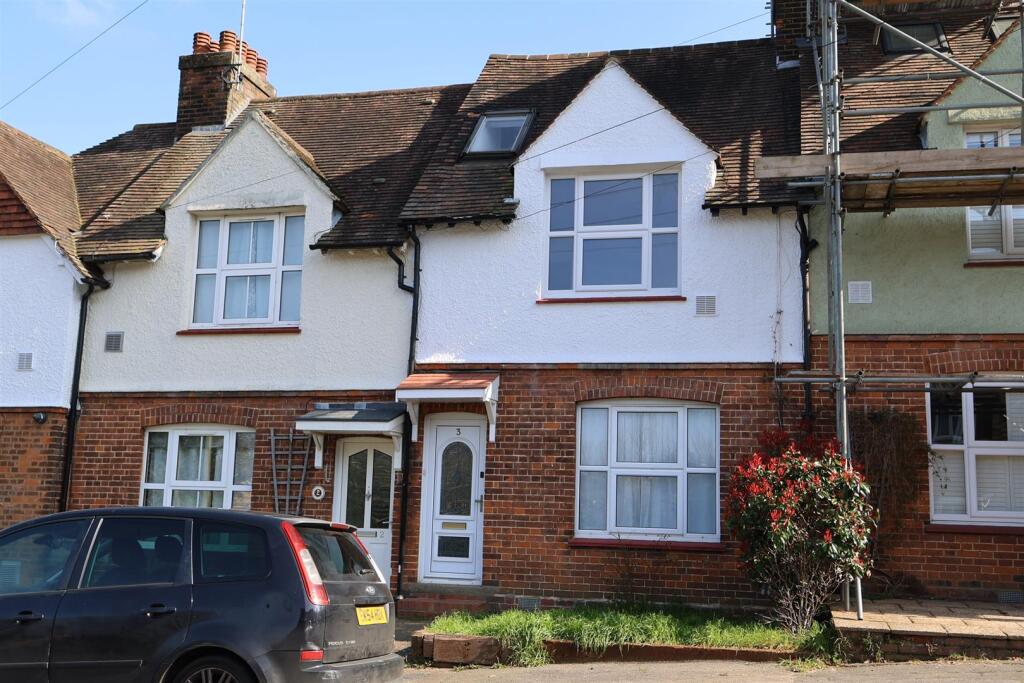 3 bed Mid Terraced House for rent in Sevenoaks. From Cavendish - Sevenoaks
