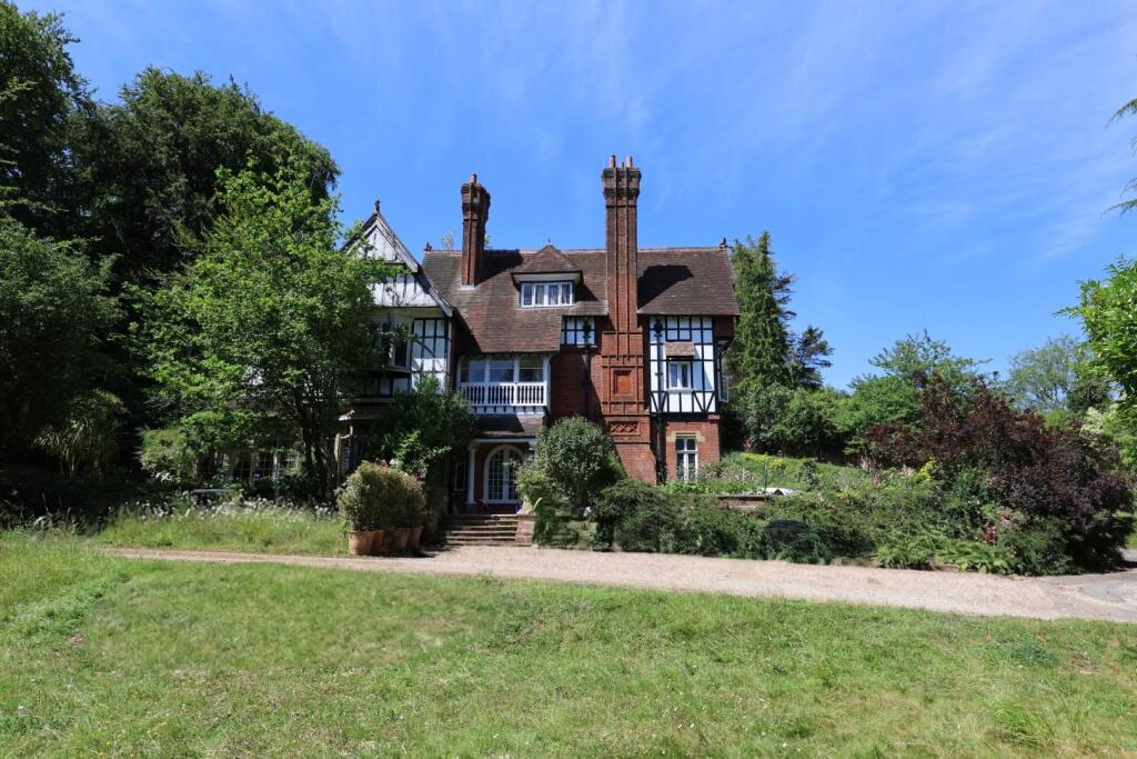 5 bed Semi Detached for rent in Westerham. From Cavendish - Sevenoaks