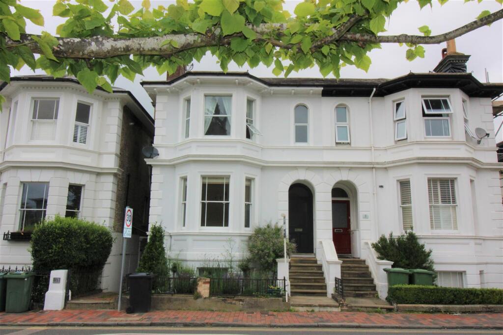 2 bed 1st Floor Flat for rent in Southborough. From Cavendish - Sevenoaks 2 bed 1st Floor Flat for rent in Southborough. From Cavendish - Sevenoaks