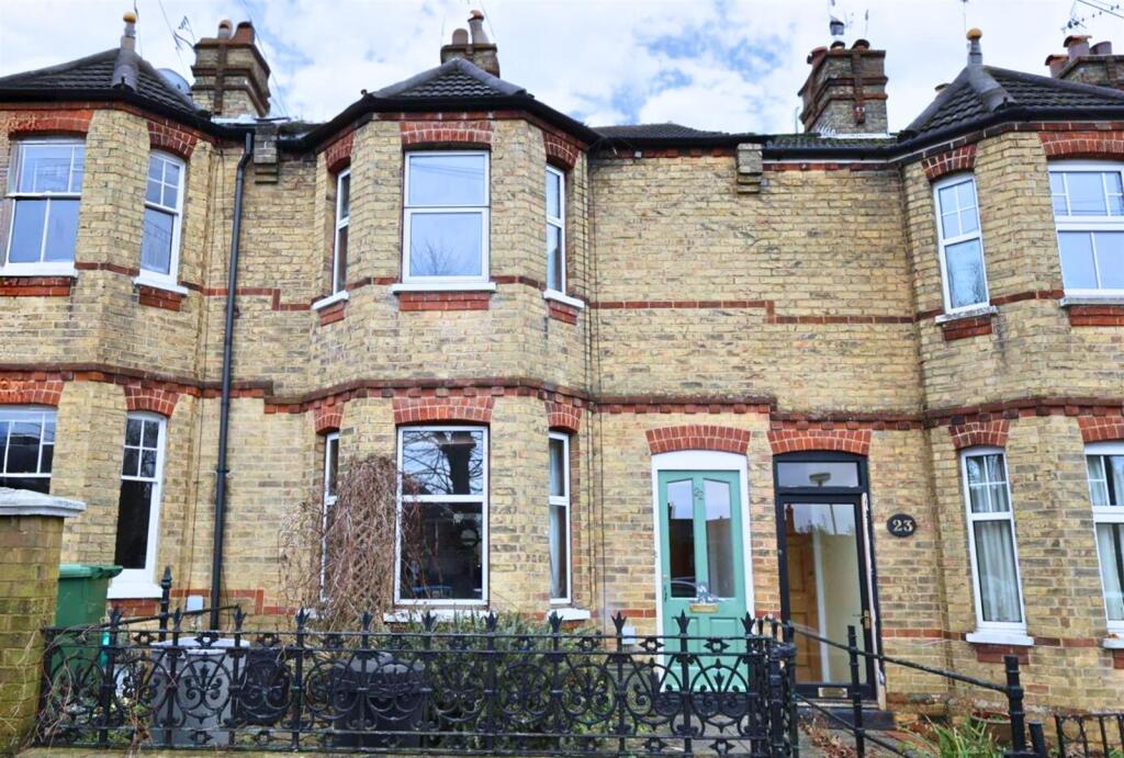 2 bed Mid Terraced House for rent in Sevenoaks. From Cavendish - Sevenoaks
