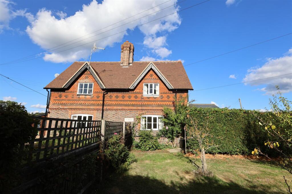 2 bed Semi Detached for rent in Tonbridge. From Cavendish - Sevenoaks