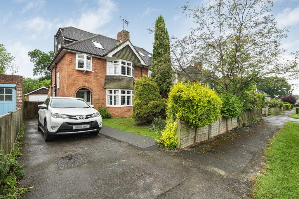 4 bed Semi-Detached House for rent in Reading. From Farmer and Dyer - Caversham