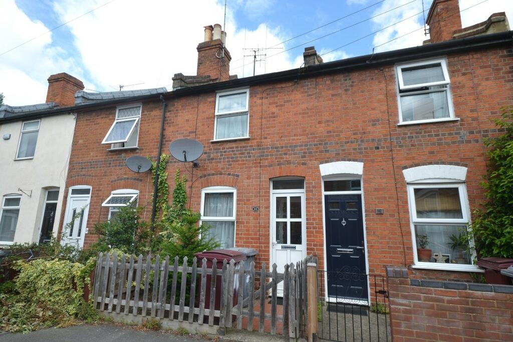 2 bed Mid Terraced House for rent in Reading. From Farmer and Dyer - Caversham
