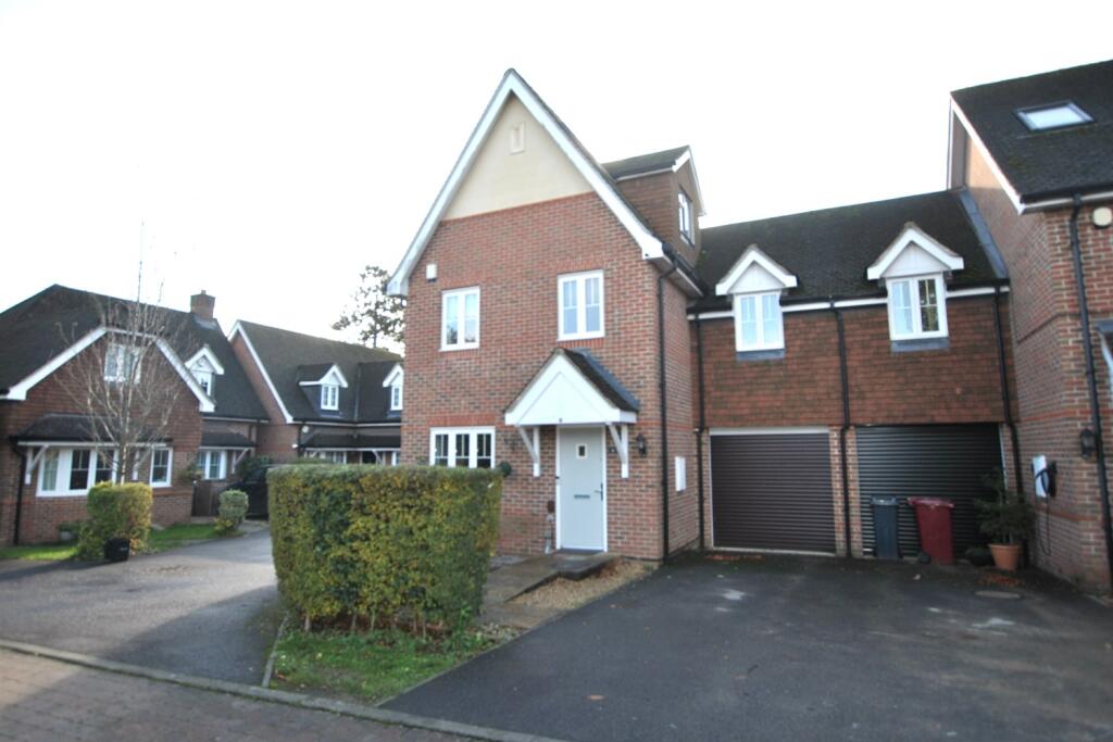 5 bed Semi Detached for rent in Chazey Heath. From Farmer & Dyer - Caversham