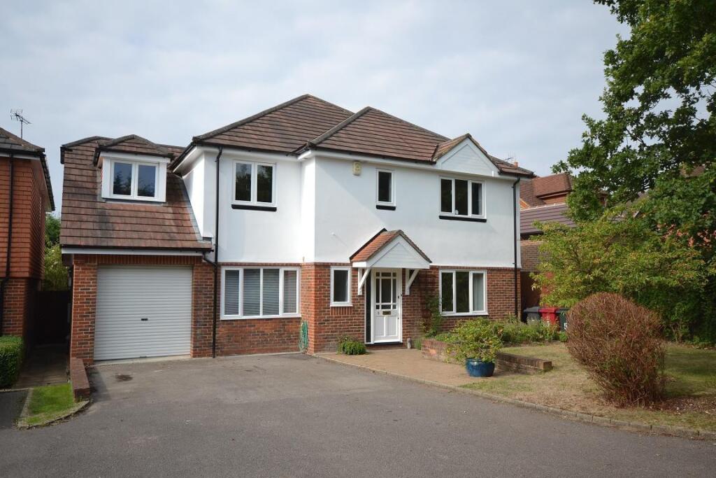 5 bed Detached for rent in Chazey Heath. From Farmer & Dyer - Caversham 5 bed Detached for rent in Chazey Heath. From Farmer & Dyer - Caversham