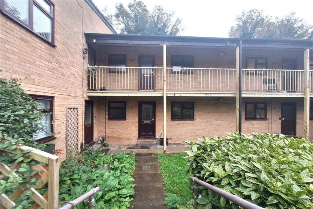 1 bed Apartment for rent in Reading. From Farmer & Dyer - Caversham 1 bed Apartment for rent in Reading. From Farmer & Dyer - Caversham